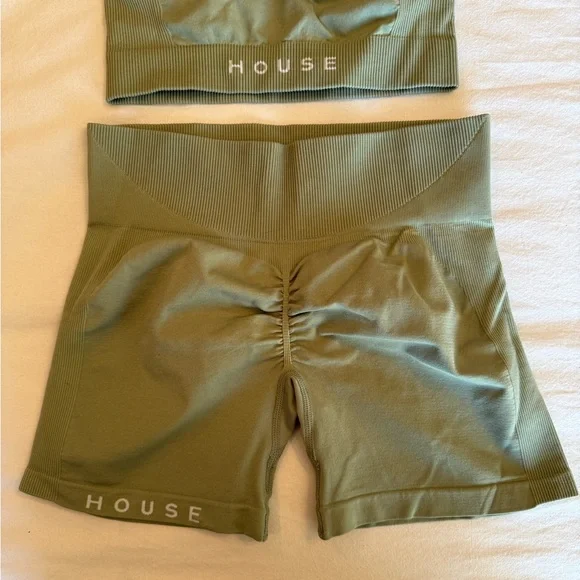 House ID Matching Workout Set - Picture 3 of 4